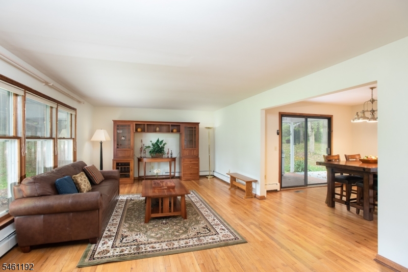 200 Hockenbury Rd Property Photo 4