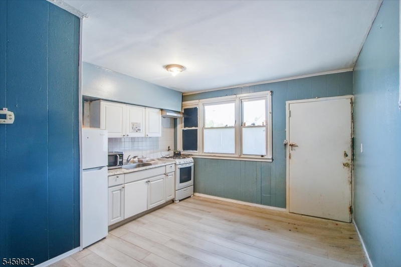 37 Newark Pompton Tpke Property Photo 5