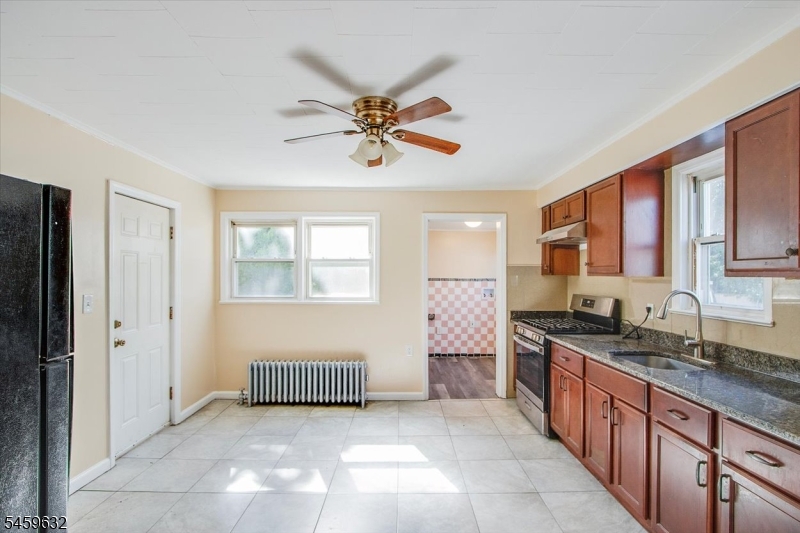 37 Newark Pompton Tpke Property Photo 14