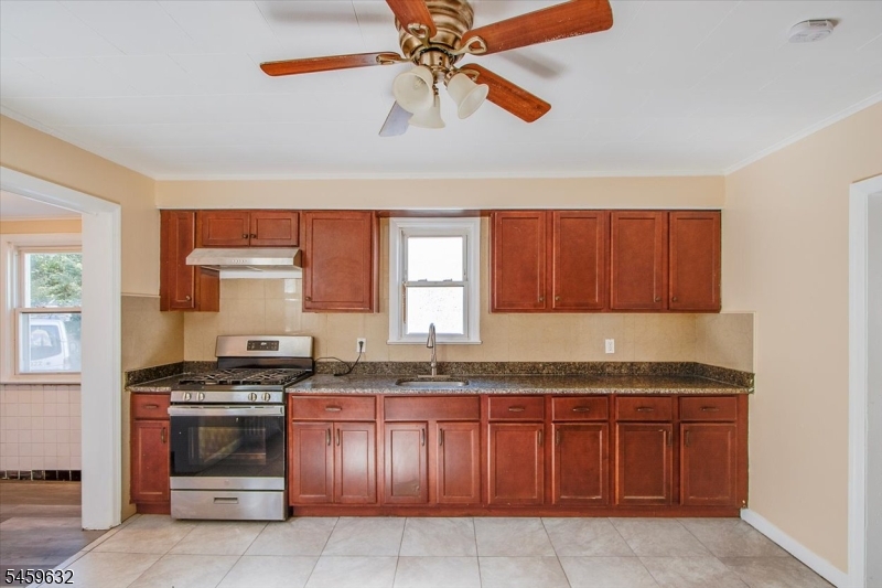 37 Newark Pompton Tpke Property Photo 16