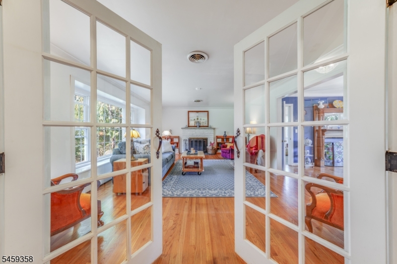 2 Orchard Dr Property Photo 3