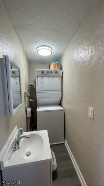 21 Mechanic St B Property Photo 8