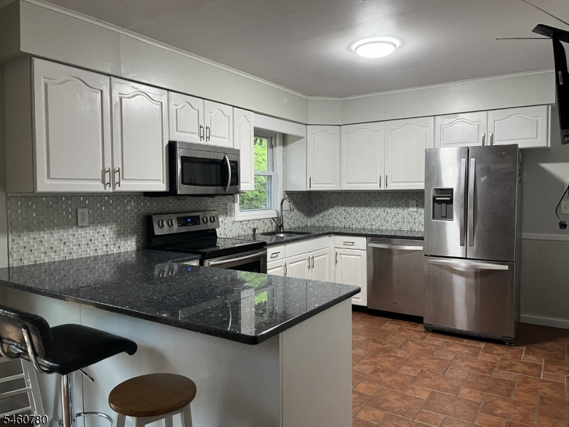 21 Williams St Property Photo 10
