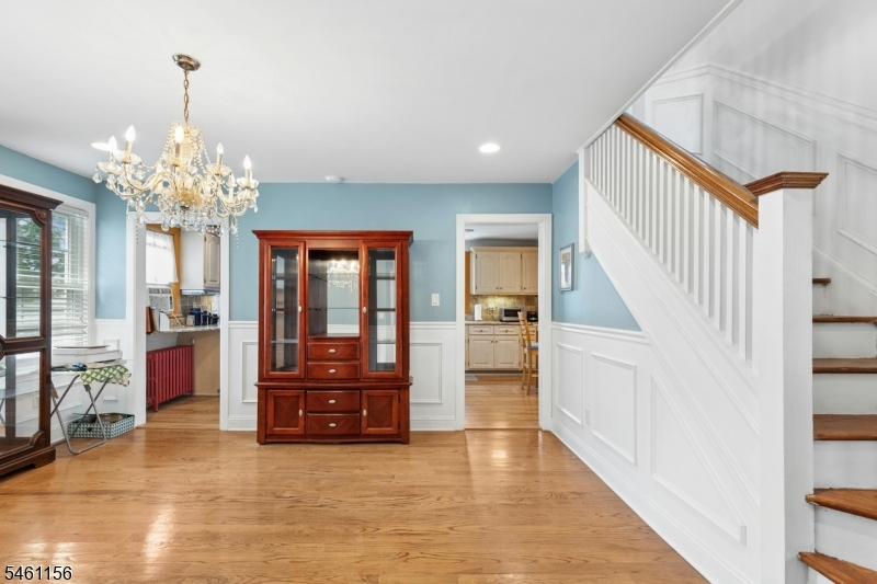 366 Broad St Property Photo 10