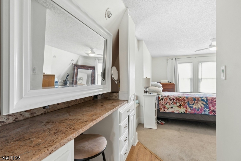 366 Broad St Property Photo 18