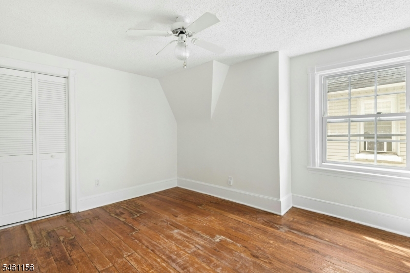 366 Broad St Property Photo 21