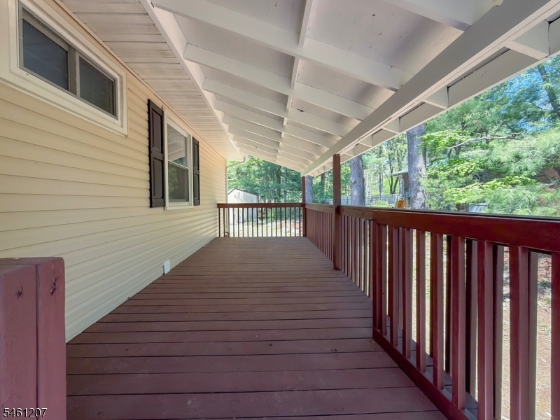 8 Woodland Dr Property Photo 17