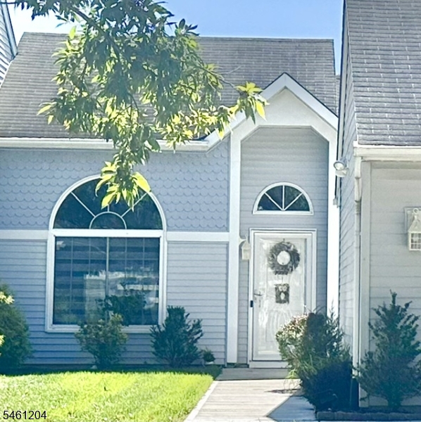 589 Madison Dr Property Photo 1