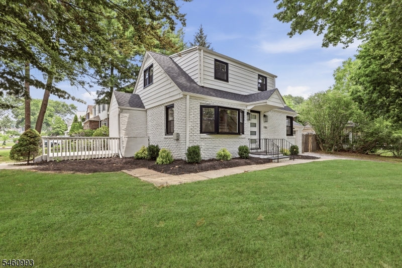 106 Virginia St Property Photo 4