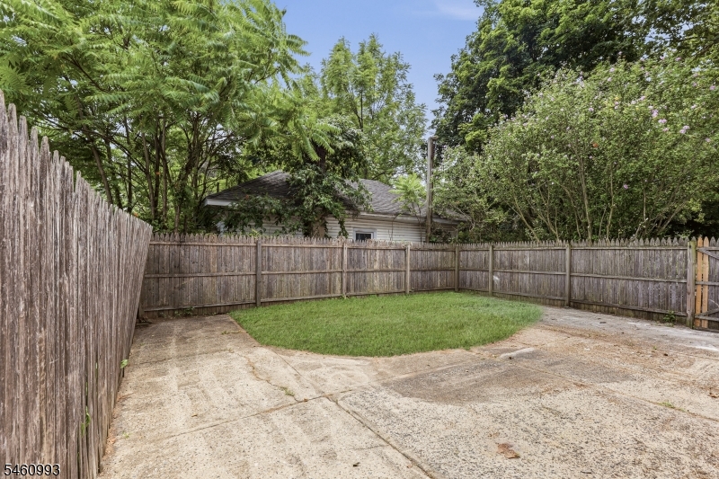 106 Virginia St Property Photo 28