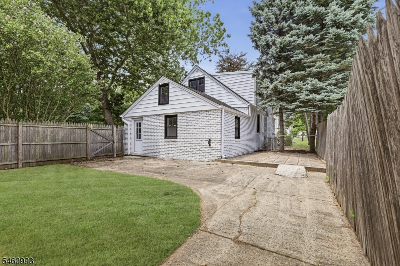 106 Virginia St Property Photo 29