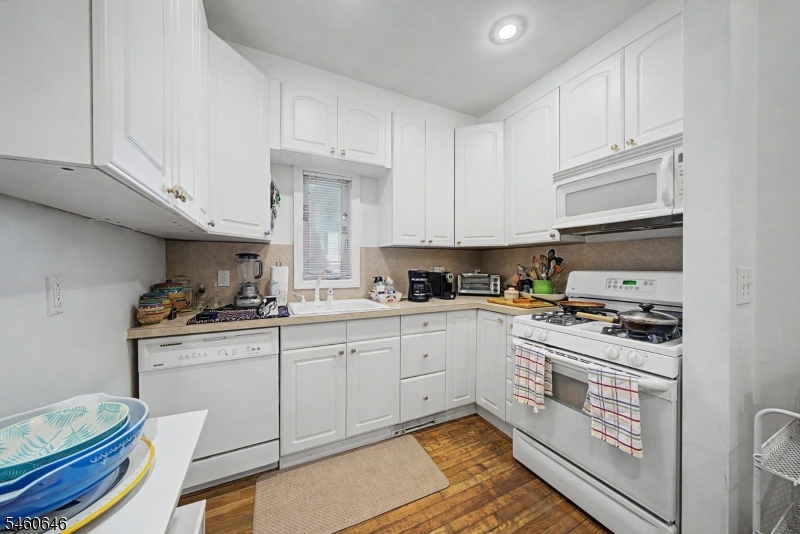 327 North Ave E Property Photo 12