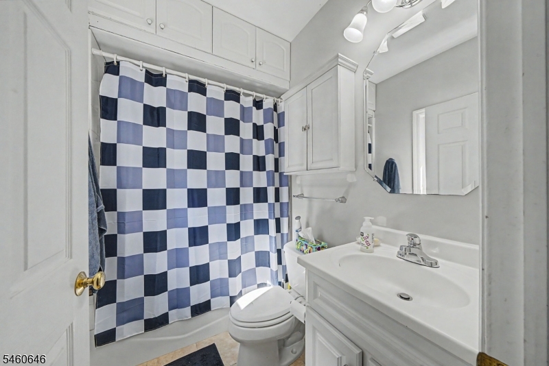 327 North Ave E Property Photo 18