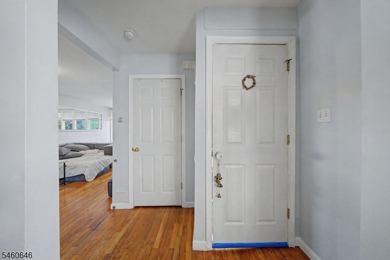 327 North Ave E Property Photo 22