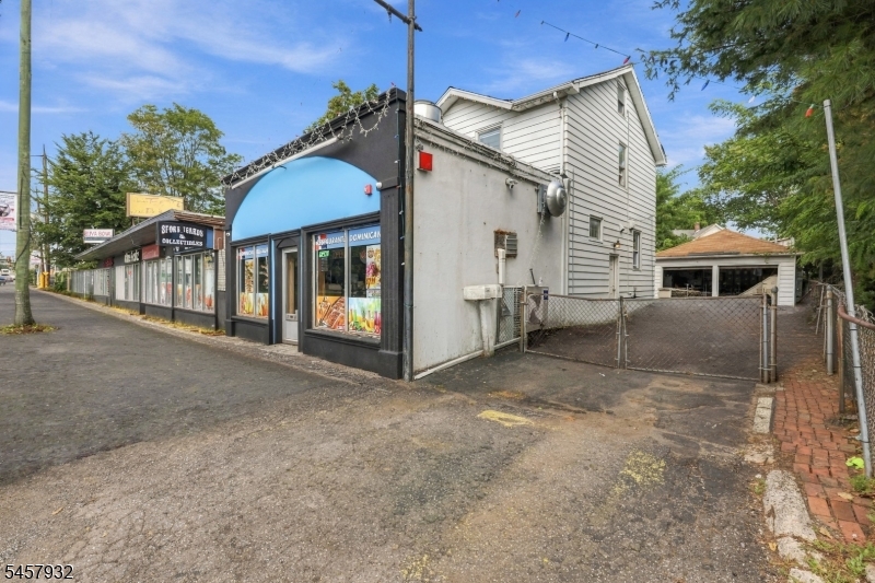 507 Market St Property Photo 2