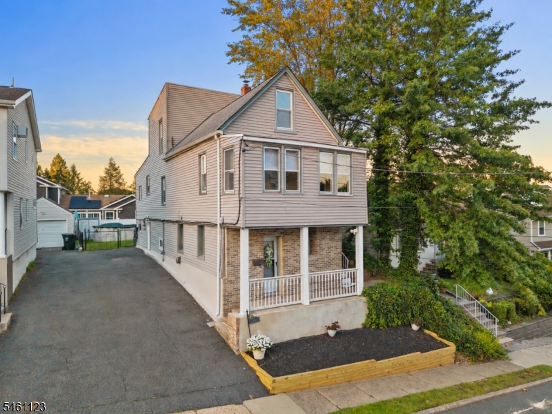 34 Milton Ave Property Photo 1