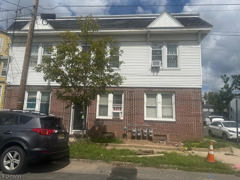 84 Tiffany Pl Property Photo 2