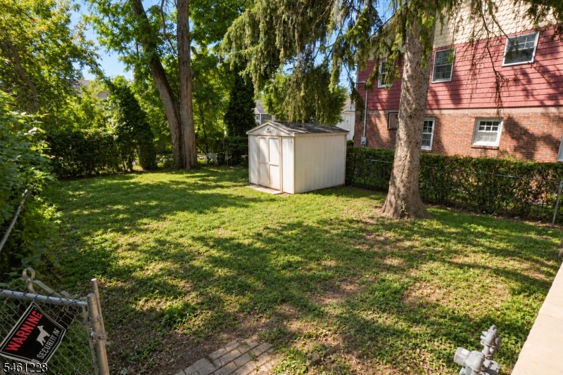 140 Francisco Ave Property Photo 29