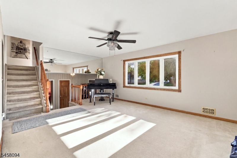 225 Seymour Rd Property Photo 15