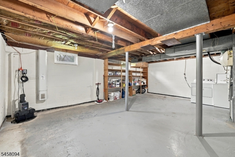 225 Seymour Rd Property Photo 32