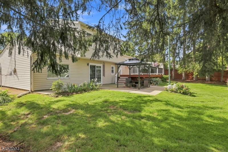 225 Seymour Rd Property Photo 35