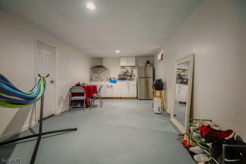428 3rd Ave Property Photo 11