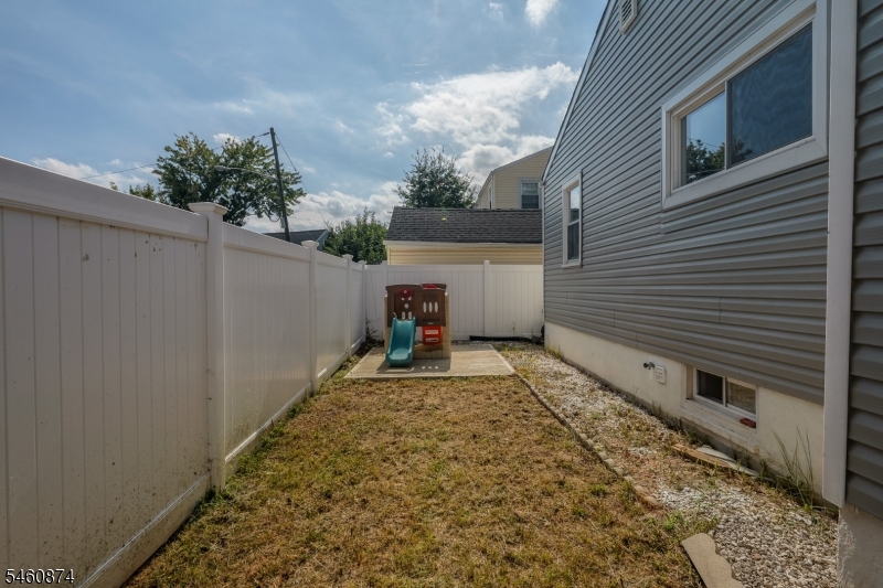 428 3rd Ave Property Photo 17
