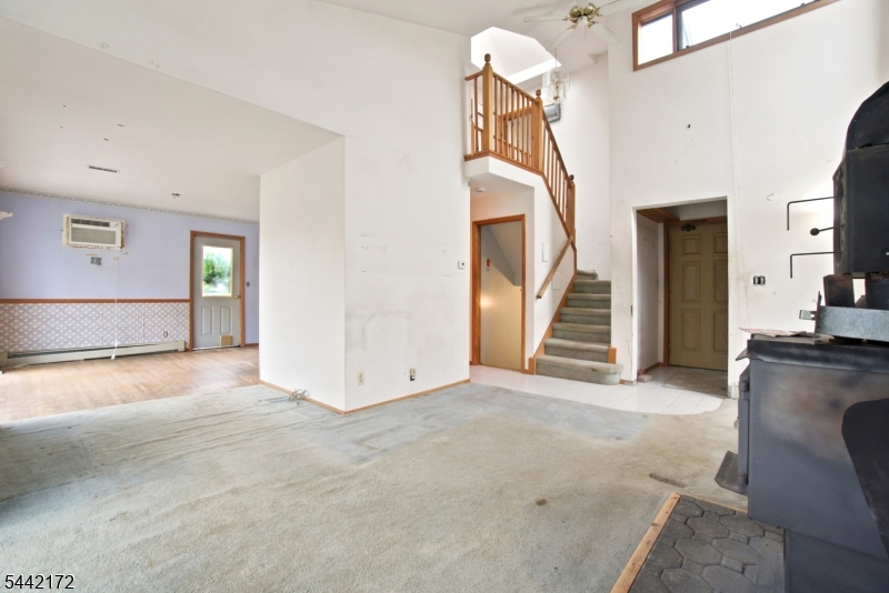 175 Wertsville Rd Property Photo 9
