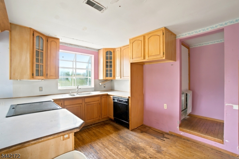 175 Wertsville Rd Property Photo 16