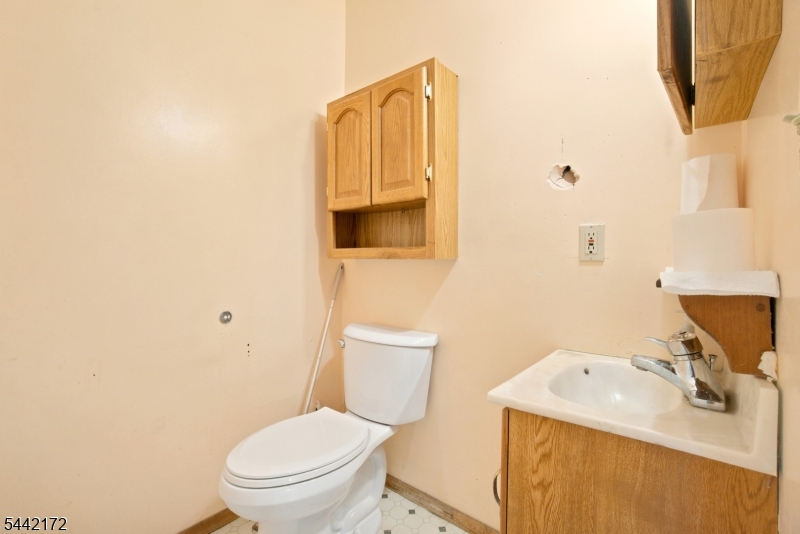 175 Wertsville Rd Property Photo 18