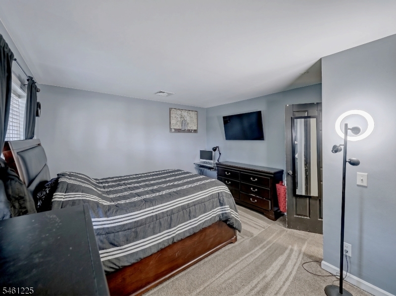 404 Lyndale St Property Photo 11