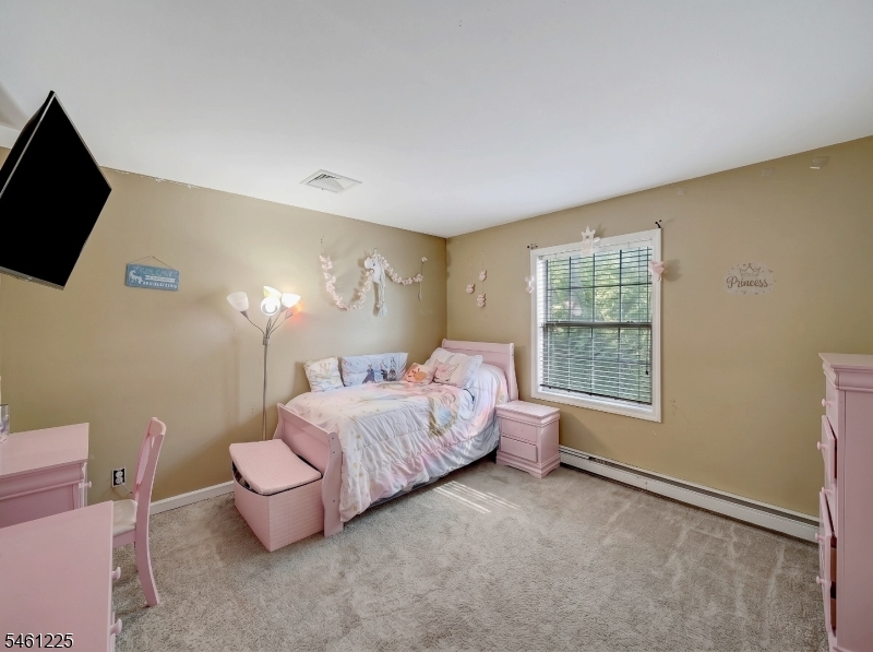 404 Lyndale St Property Photo 18