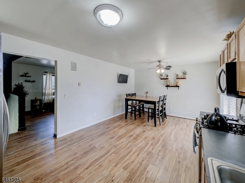 404 Lyndale St Property Photo 22