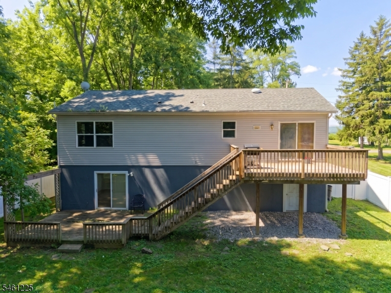404 Lyndale St Property Photo 27