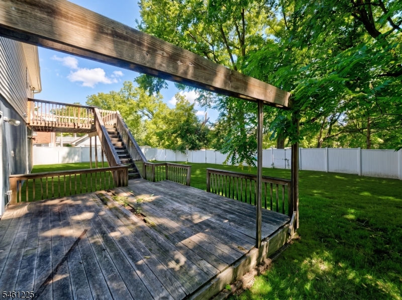 404 Lyndale St Property Photo 34