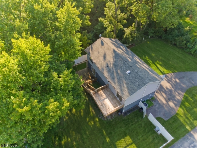 404 Lyndale St Property Photo 44