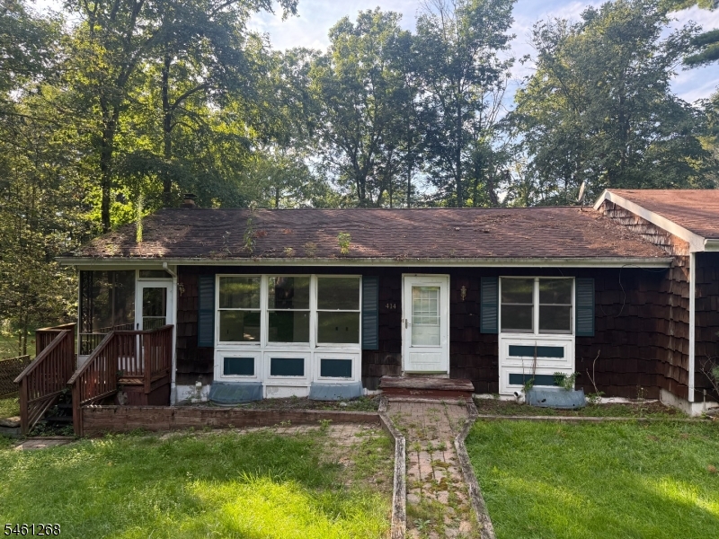 414 Deerfield Ln Property Photo 1