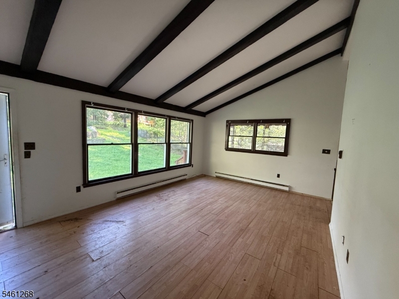 414 Deerfield Ln Property Photo 2