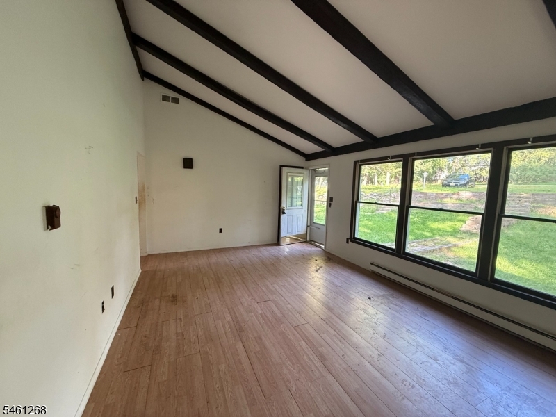 414 Deerfield Ln Property Photo 5