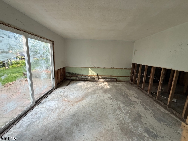 414 Deerfield Ln Property Photo 10