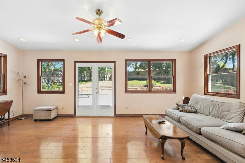 14 Tunnell Rd Property Photo 18
