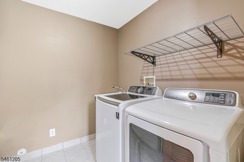 740 Hillside Ave Property Photo 29