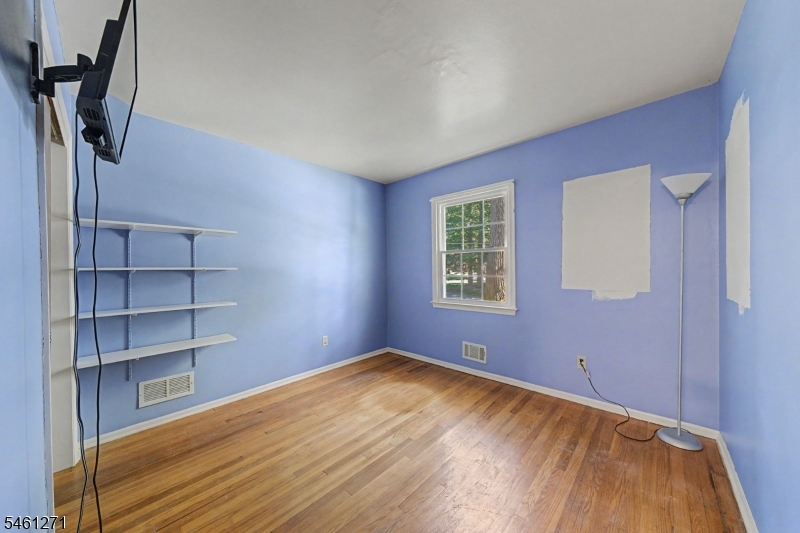 2 Arlyn Ln Property Photo 20