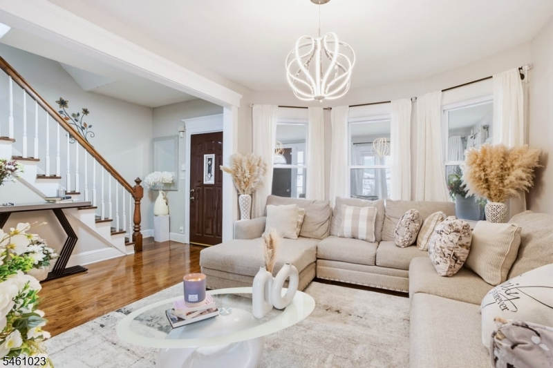 159 Brook Ave Property Photo 4