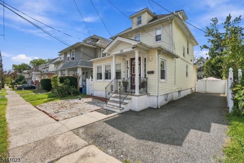 159 Brook Ave Property Photo 35