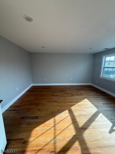 111 E 22nd St 201 Property Photo 10