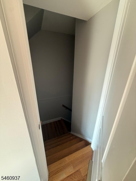 111 E 22nd St 201 Property Photo 18
