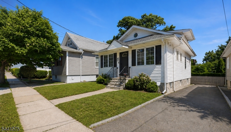 64 Conover Ave Property Photo 1