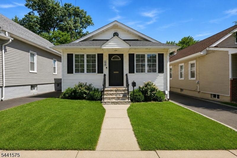 64 Conover Ave Property Photo 2
