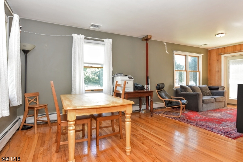 107 2nd St Property Photo 5